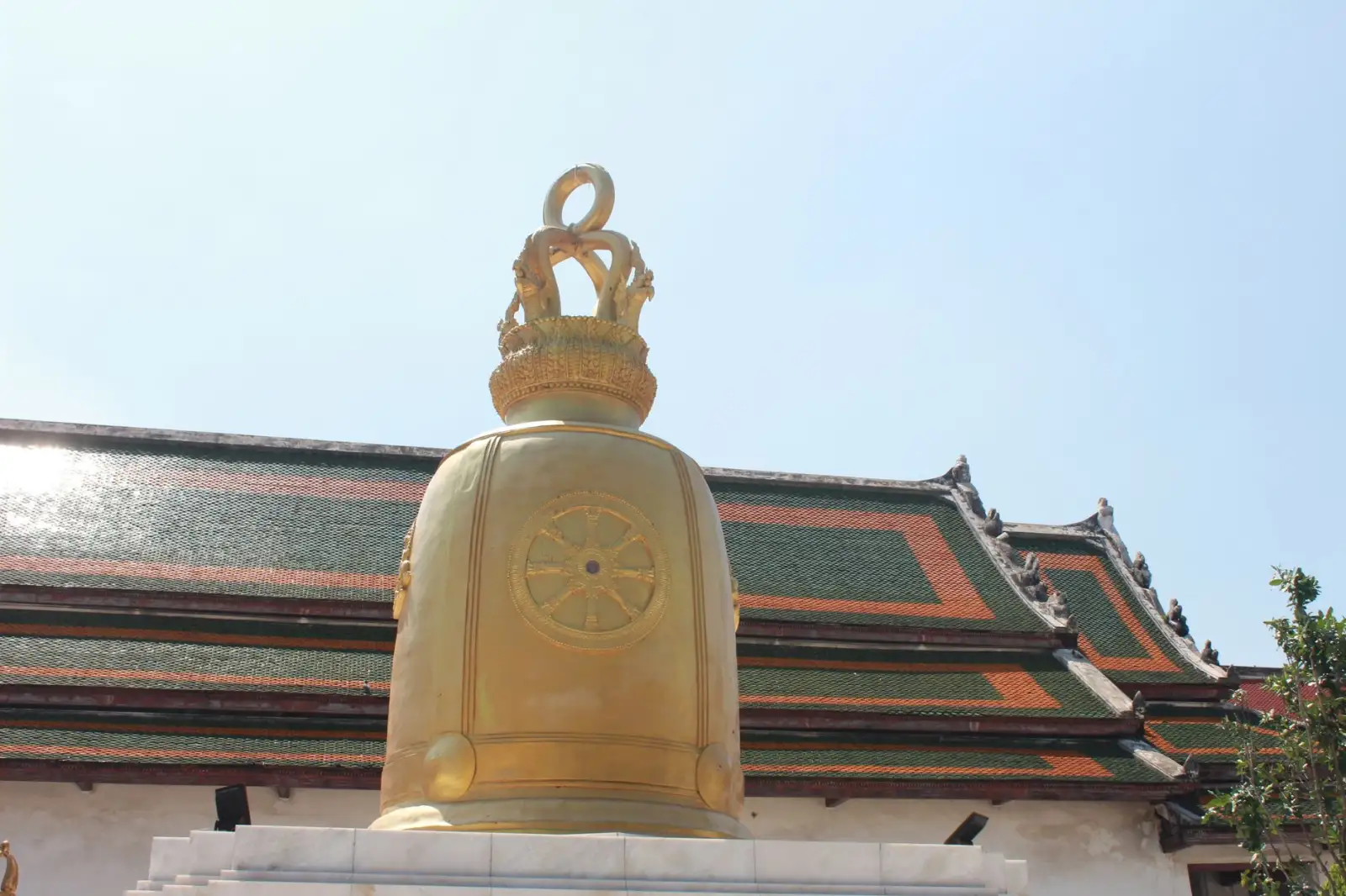 昆明弱电施工方案对比:桥架安装与线槽敷设的选型要点